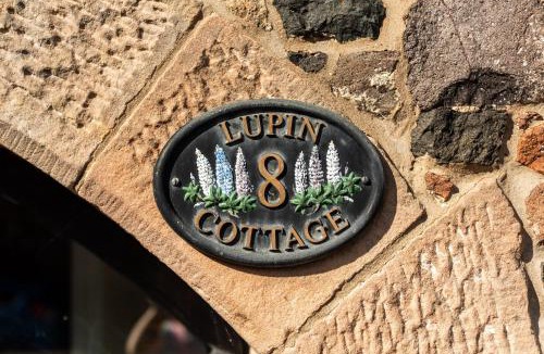 Akeld House | Lupin Cottage