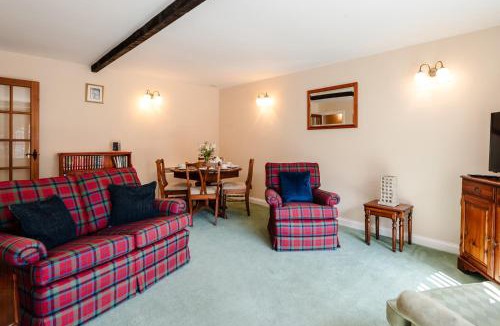 Akeld House | Lupin Cottage