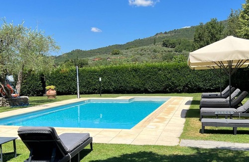Loro Ciuffenna Villa | Luring Villa in Tuscany hills with Barbecue
