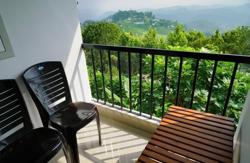 Devikolam House | Lush Greenery View Home Stay/Munnar