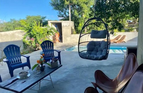 Esperanza House | Lush Home-Esperanza-Salt Pool- close to Beach