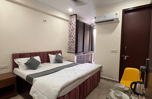 Udyog Vihar Hotel | Luvi Casa