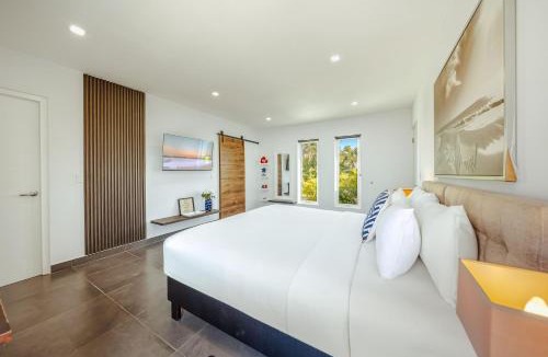 Esmeralda Villa | LUX 3BR with Pool Near Beach Villa Serenity By Bocobay