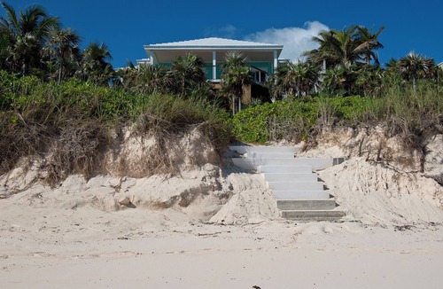 Governor's Harbour Villa | Lux Beachfront House W/Private Pool on Banks Rd. Walk to Tippy's!