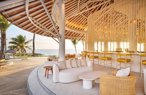 Quatre Cocos Resort | LUX* Belle Mare