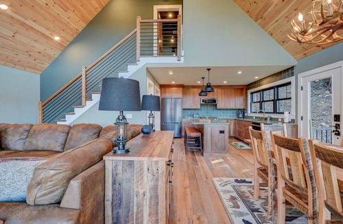 Jackson House | LUX: Best View in Jackson | Hot Tub | New Home