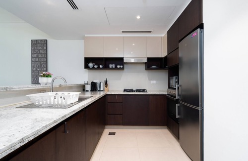 Dubai Apartment | Lux BnB Dubai Creek Harbour BLVD Views