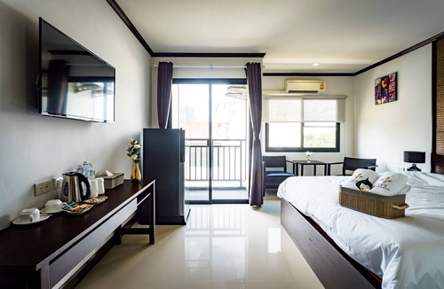 Bang Kra So Hotel | Lux Boutique Hotel