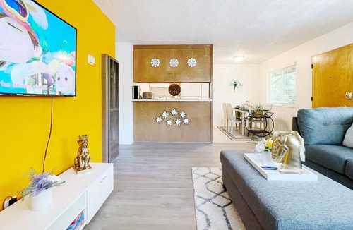 Stanley Apartment | Lux, Chic & convenient 2B1b, center of Lafayette
