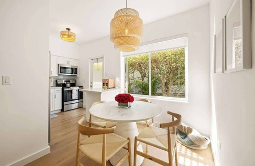 West Avenue Condo | Lux Designer Apt 2BR/2BA by Lincoln Road MIA Beach