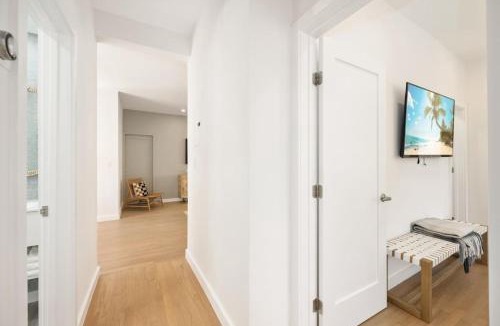 West Avenue House | Lux Designer Apt 2BR and 2BA in Heart of Miami Beach