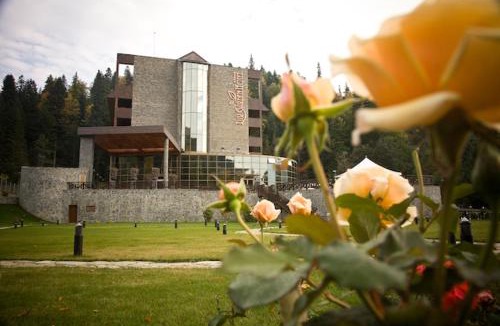 Azuga Hotel | Lux Garden Hotel
