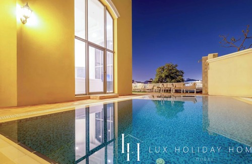 Palm Jumeirah Villa | LUX Holiday Home - Frond E 1