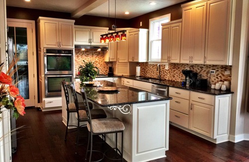 Herron Morton House | ✨Lux Indy Villa✨Downtown Oasis✨ Sleeps 25 ✨ Walkable ✨ High-End ✨ Sanitized ✨