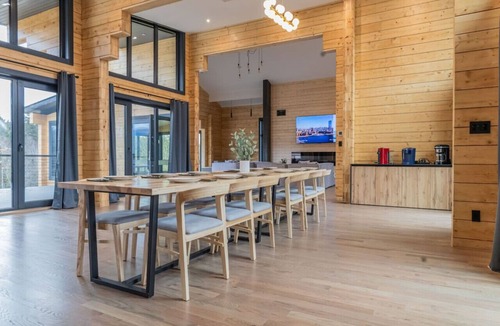 Windham Cabin | Lux Mansion, Windham: Hot Tub, Sauna