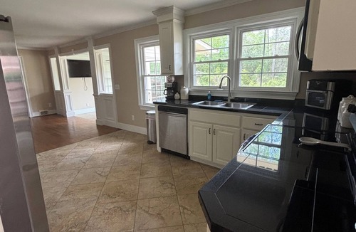 West Columbia House | Lux- Minimum 2 -Lexington With-Riverwalk & CAE