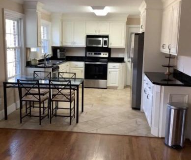 West Columbia House | Lux Minimum 2 Lexington With Riverwalk & CAE