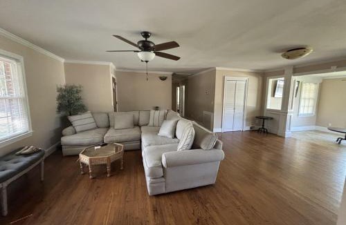 West Columbia House | Lux Minimum 2 Lexington With Riverwalk & CAE