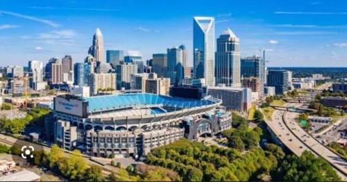 Sheffield Park Apartment | Lux Mins To "Atrium & Novant" Uptown Char Airport