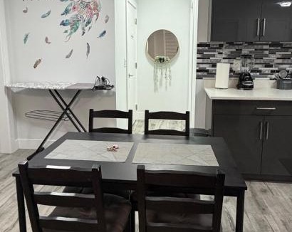 Delta Apartment | Lux Modern 2BR Radiant Suite+Free Parking