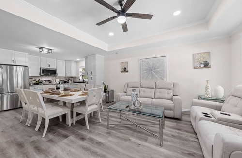 Paw Creek House | Lux Oasis New Construction wHtub/PETS WELCOME
