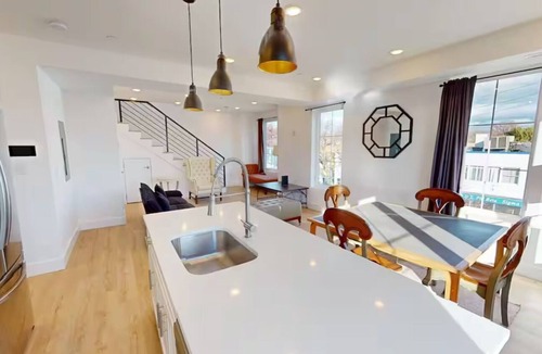 Brightwood Park Apartment | Lux Residence