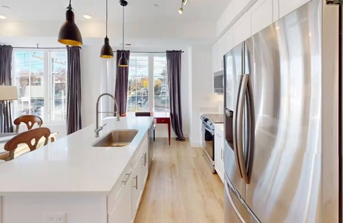 Brightwood Park Apartment | Lux Residence