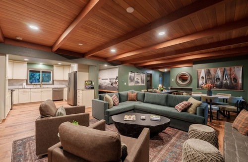 Brightwood Ski Chalet | Lux River Mnt. Views! Game Rm. Hot Tub. Fire Pits. Ski Boot Dryers. Bike Shed.