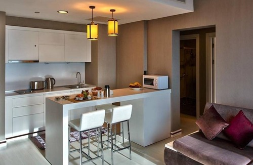 Kucukbakkalkoy Apartment | lux studios , walking distance metro station