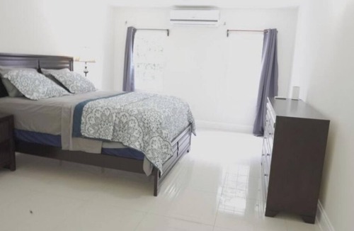 Bayfords Apartment | LUX Suites - 2-bedroom apartment in Halfmoon Bay
