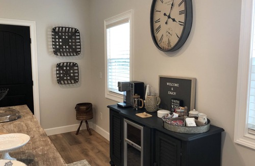 Temecula Cottage | Lux Vineyard Escapes-Romantic Guest Suite