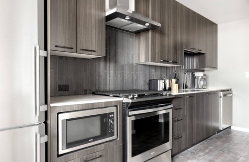 West Loop Apartment | Lux West Loop Studio w/Pool, Gym, nr. Restaurant Row, by Blueground