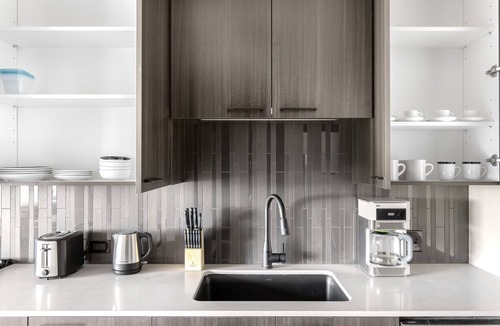 West Loop Apartment | Lux West Loop Studio w/Pool, Gym, nr. Restaurant Row, by Blueground