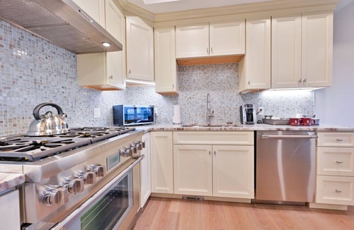 Wyoming Apartment | Luxe 1BR Suite | Unique Culinary + Adventures