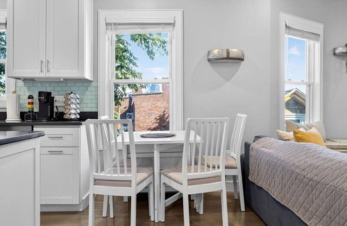 Highland Park Apartment | Luxe 3 bd | Boston | Penthouse