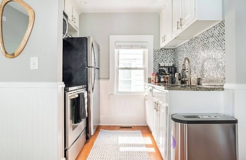 The Port Apartment | Luxe apartment at MIT/Harvard with FREE parking