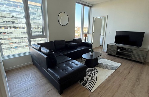 Fells Point Apartment | Luxe Apartment with Harbor views