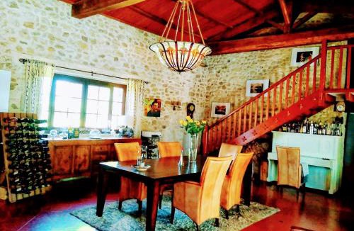 Savignac-de-Duras Bed & Breakfast | Luxe B&B maison á votre santé, in Bordeaux Wine Region