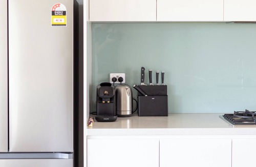 Magenta Shores House | Luxe Beachfront 4BRM, Mega Terrace & Resort Pools