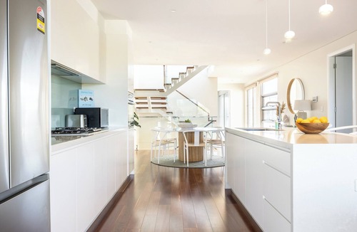 Magenta Shores House | Luxe Beachfront 4BRM, Mega Terrace & Resort Pools