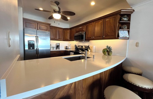 Barrio Los Villalobos Condo | Luxe Beachfront Living/Huge Terrace/ Resort Pool/Concierge Services/Grill