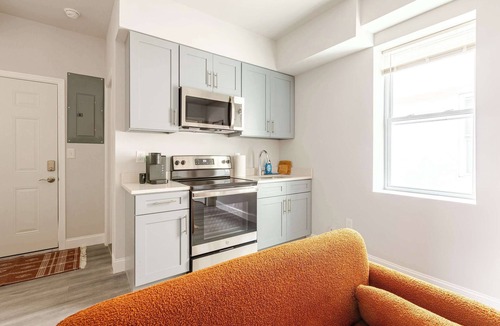 Passyunk Square Apartment | Luxe & Convenience Center City | GlobeNest