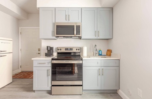 Passyunk Square Apartment | Luxe & Convenience Center City | GlobeNest