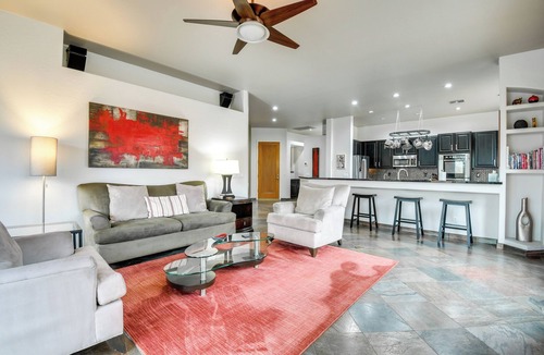 Glen Eagle House | Luxe Couples Retreat w/Pool & Outdoor Kitchen!
