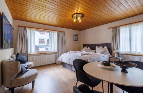 Davos-Platz Apartment | Luxe Davos Studio Central Walk to Lifts