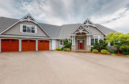 Rock Creek House | Luxe, dog-friendly estate with hot tub, theater, gym, playhouse & 4 fireplaces