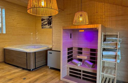 Yvre-l'Eveque House | Luxe et sérénité : jacuzzi, sauna, piscine chauffée, home-cinéma et plus près du Mans - FR-1-410-396