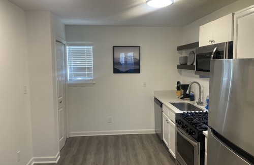 Lindridge-Martin Manor Apartment | Luxe For Less