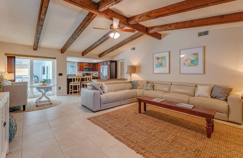 Safety Harbor House | Luxe Harbor Haven + Pool Near Beaches, MLB, Golf, Attractions: Sleeps up to 9!
