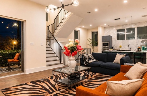 Washington Ave./ Memorial Park House | Luxe Home! Serene Rooftop·Garage·Pet-Friendly·HTX